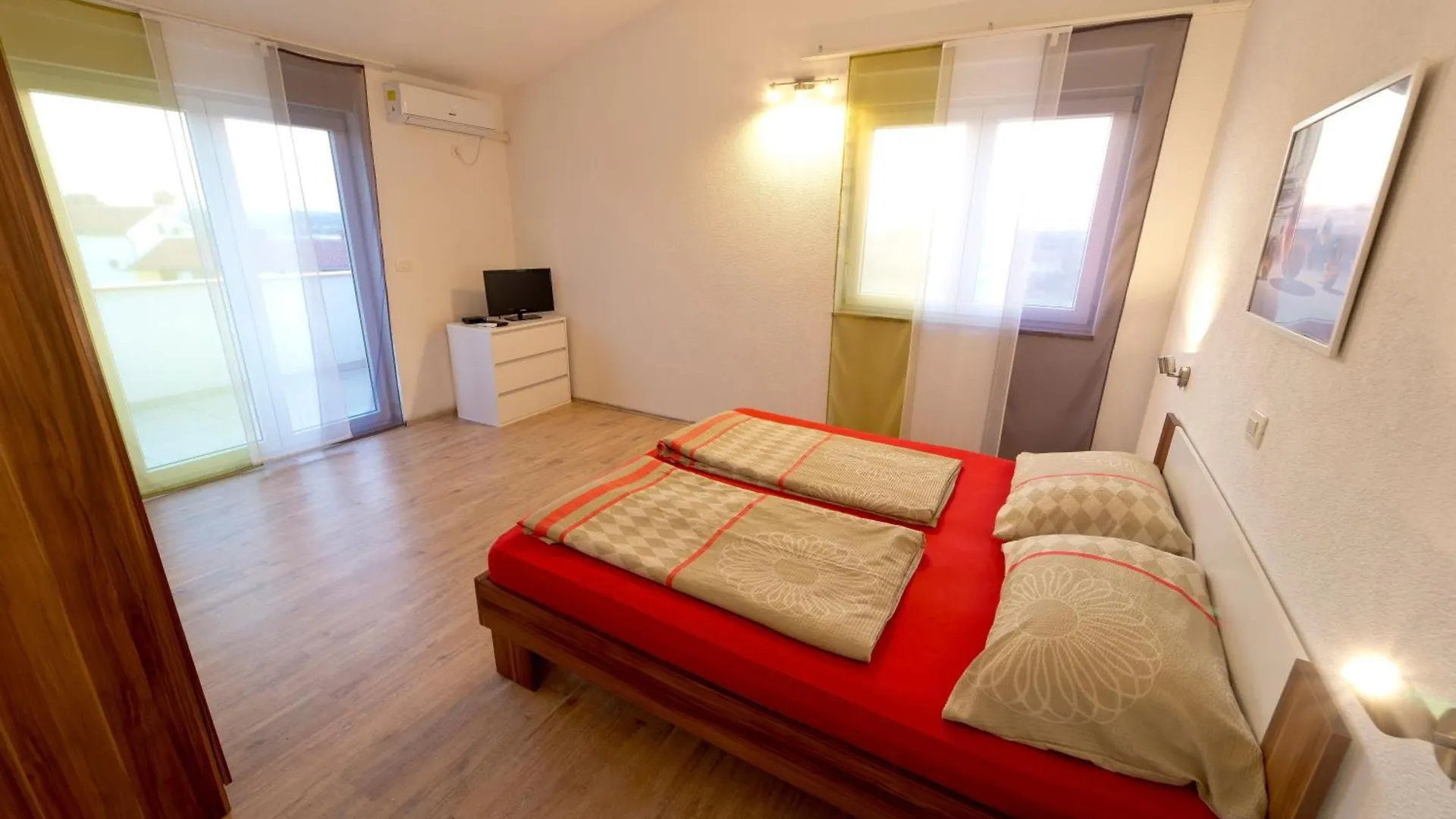 Holiday Home Luka With A Pool, Situated In Pula Chorvatsko